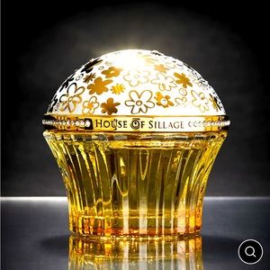 House of sillage whispers of innocence ! ✨💛